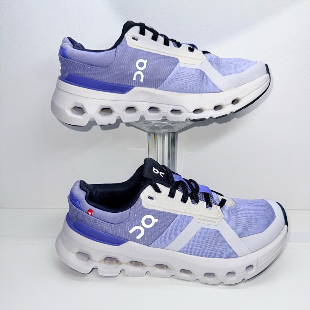 On Running Women's Athletic Shoes - Lavender and White